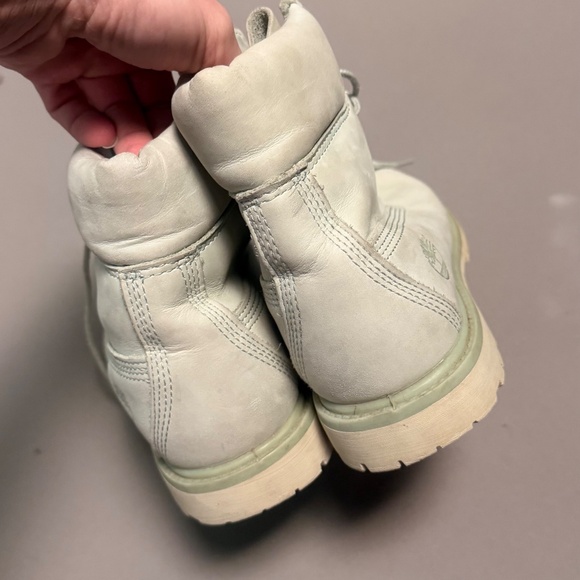 Light green Timberland shoes size 8M - Picture 4 of 9